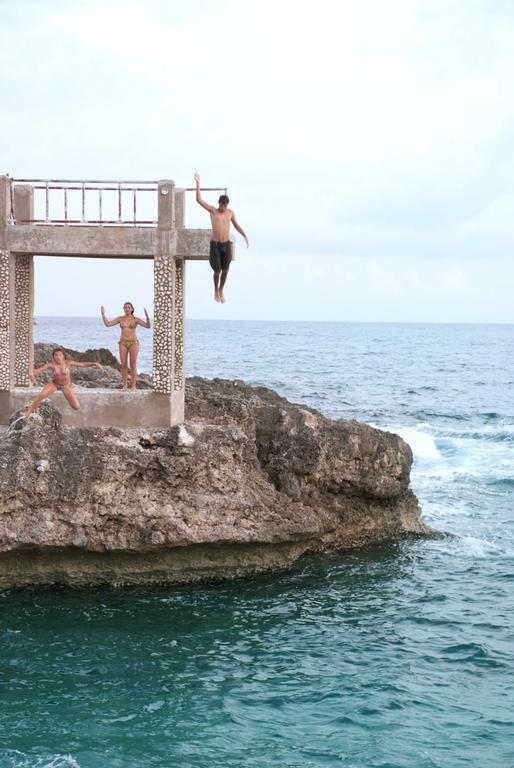 Sunset On The Cliffs Hotel Negril Exterior photo